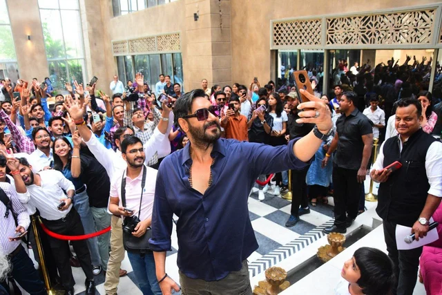 Ajay Devgn visits Patrika